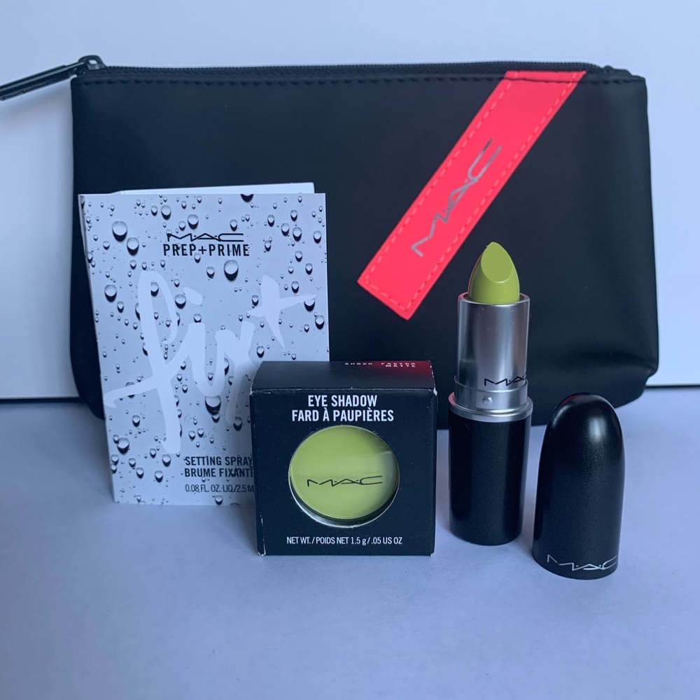 MAC 4pc gift  set